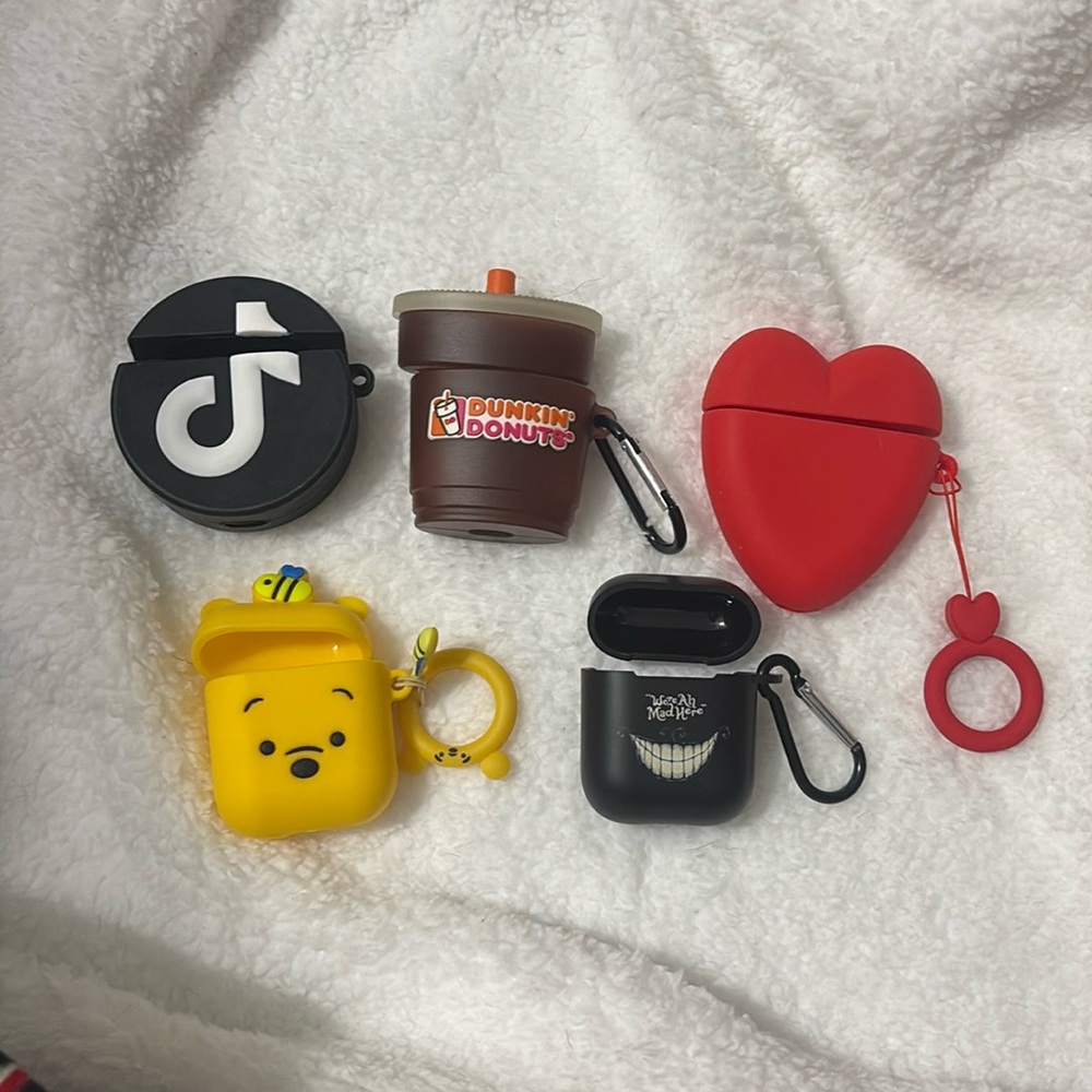 different styles of airpod cases